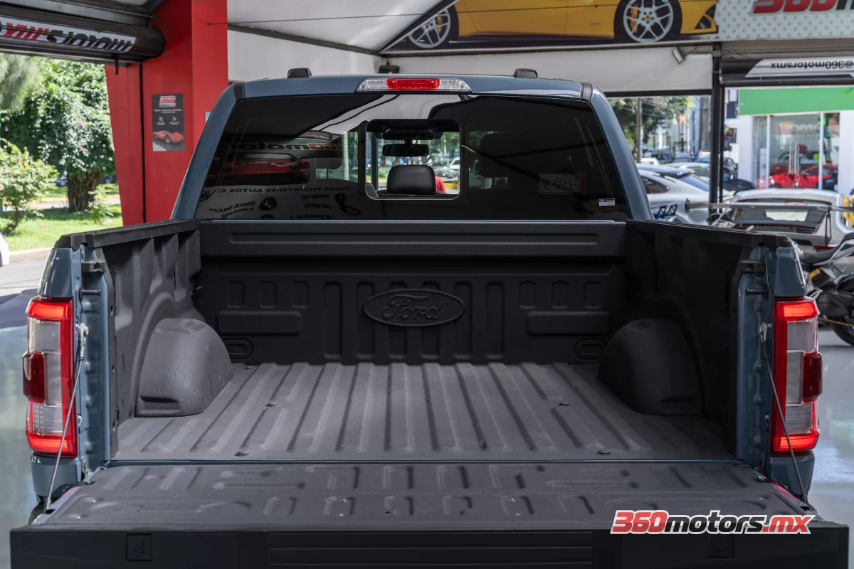 Ford LOBO PLATINUM 4X4 2023