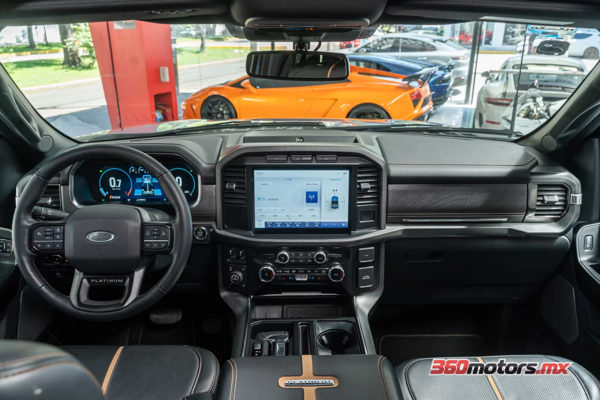 Ford LOBO PLATINUM 4X4 2023