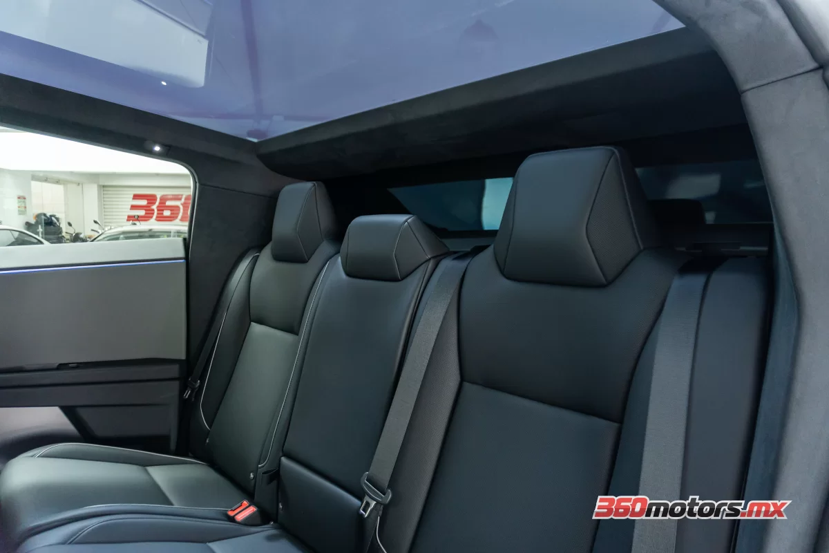 Tesla CYBERTRUCK ELECTRICO  2024