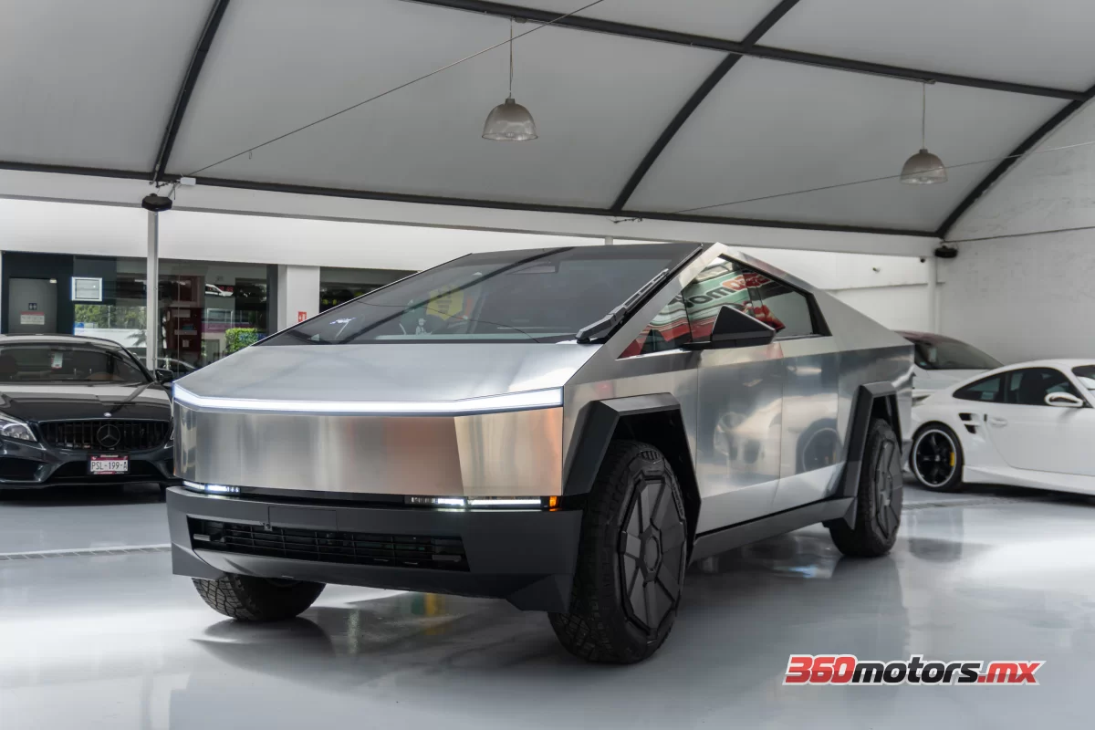 Tesla CYBERTRUCK ELECTRICO  2024