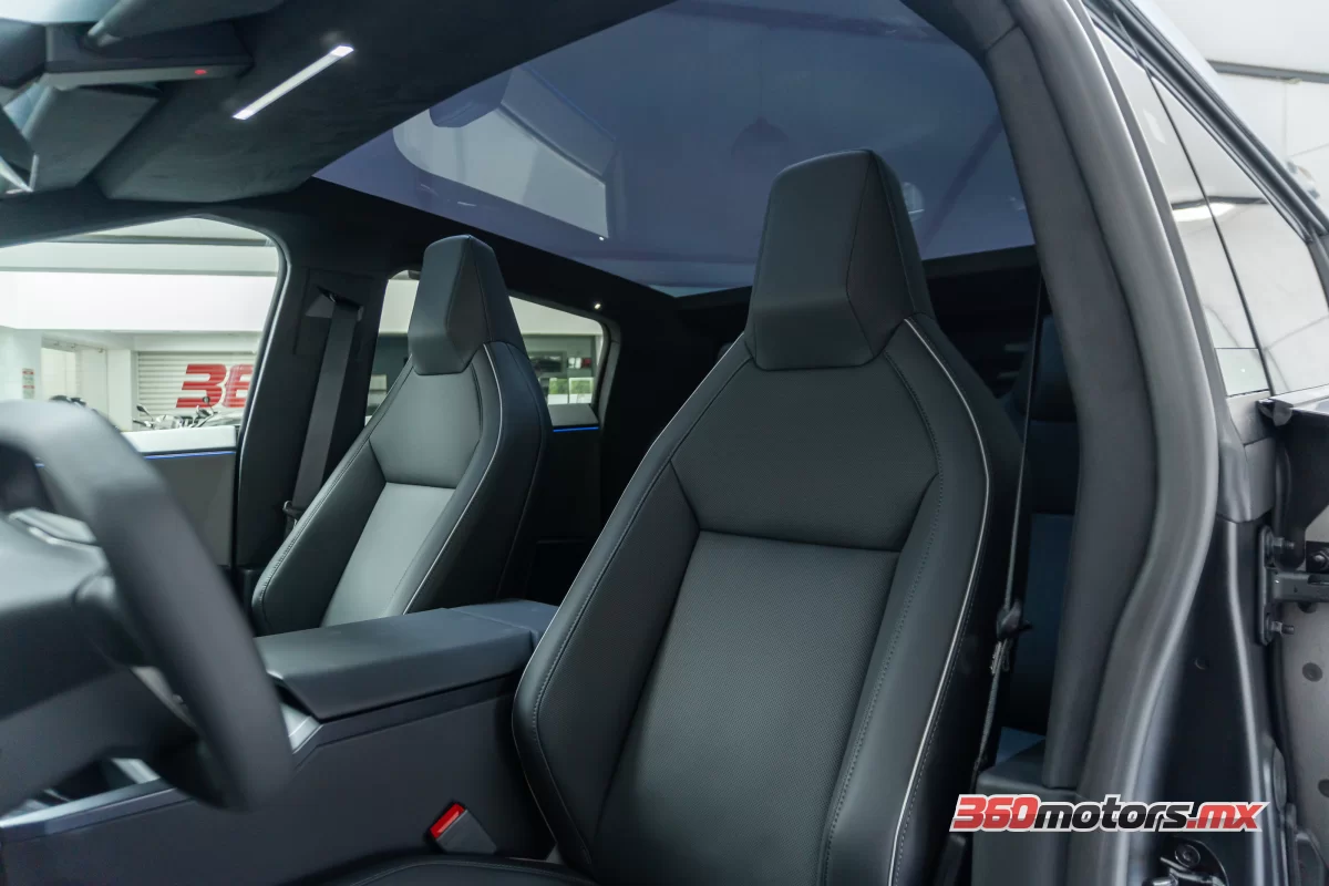 Tesla CYBERTRUCK ELECTRICO  2024