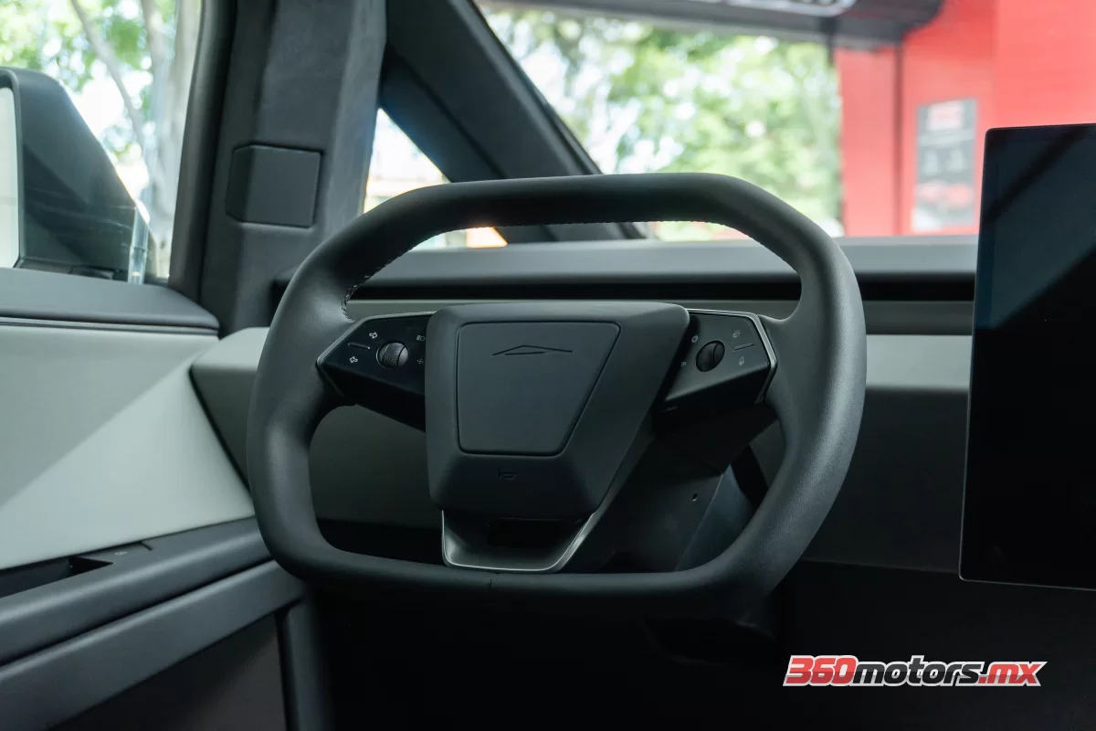 Tesla CYBERTRUCK ELECTRICO  2024