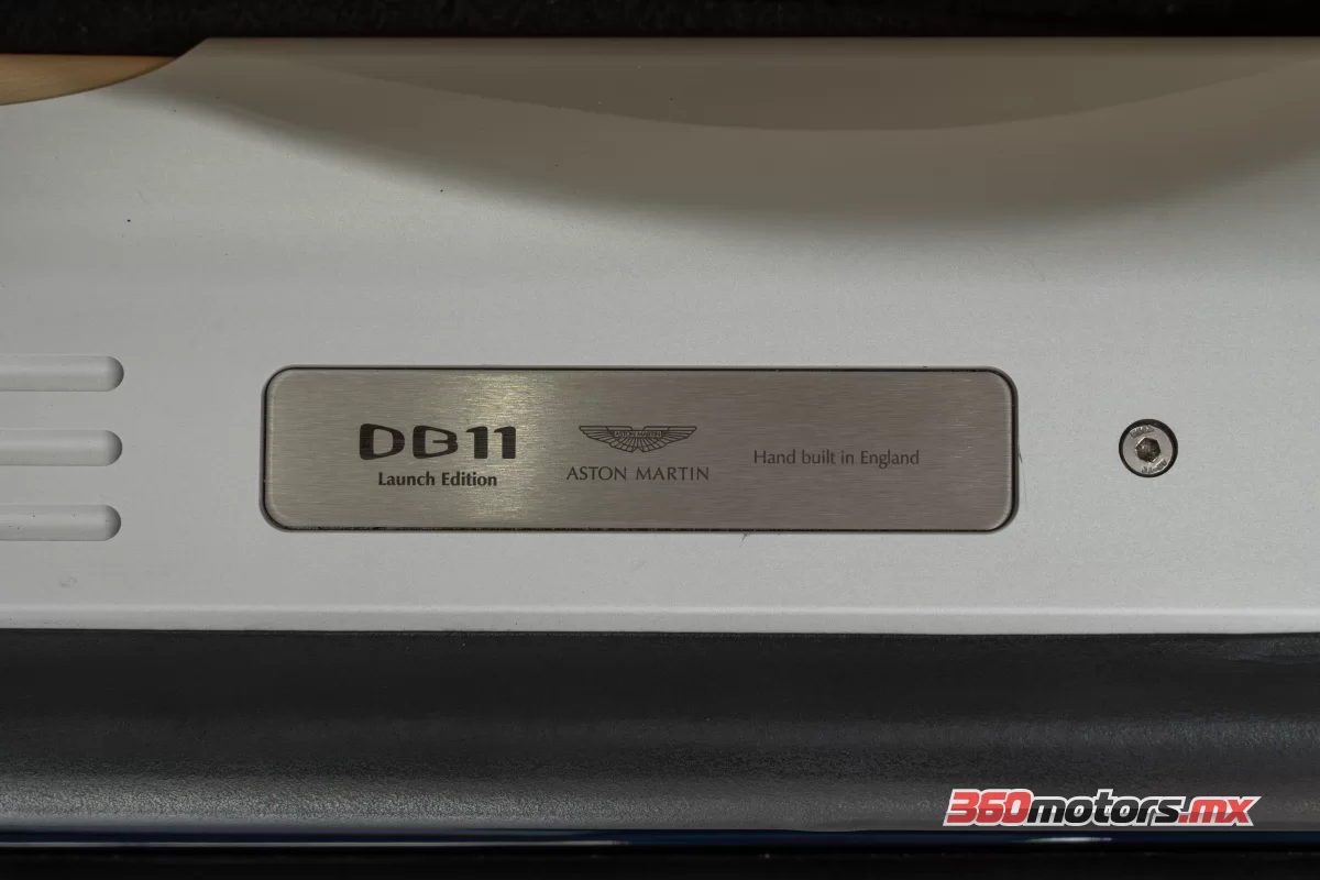 Aston Martin DB11 COUPE 2017