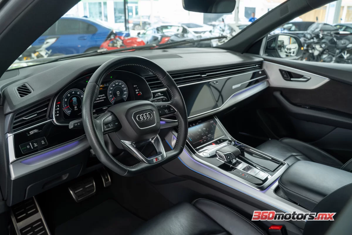 Audi Q8 S LINE 2020