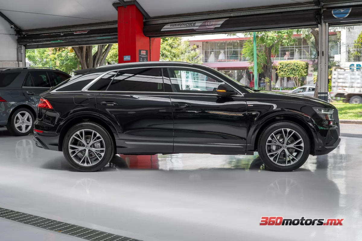 Audi Q8 S LINE 2020