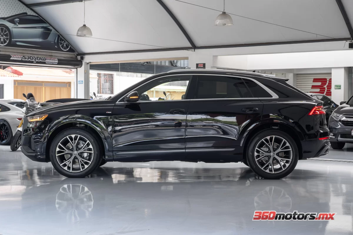 Audi Q8 S LINE 2020
