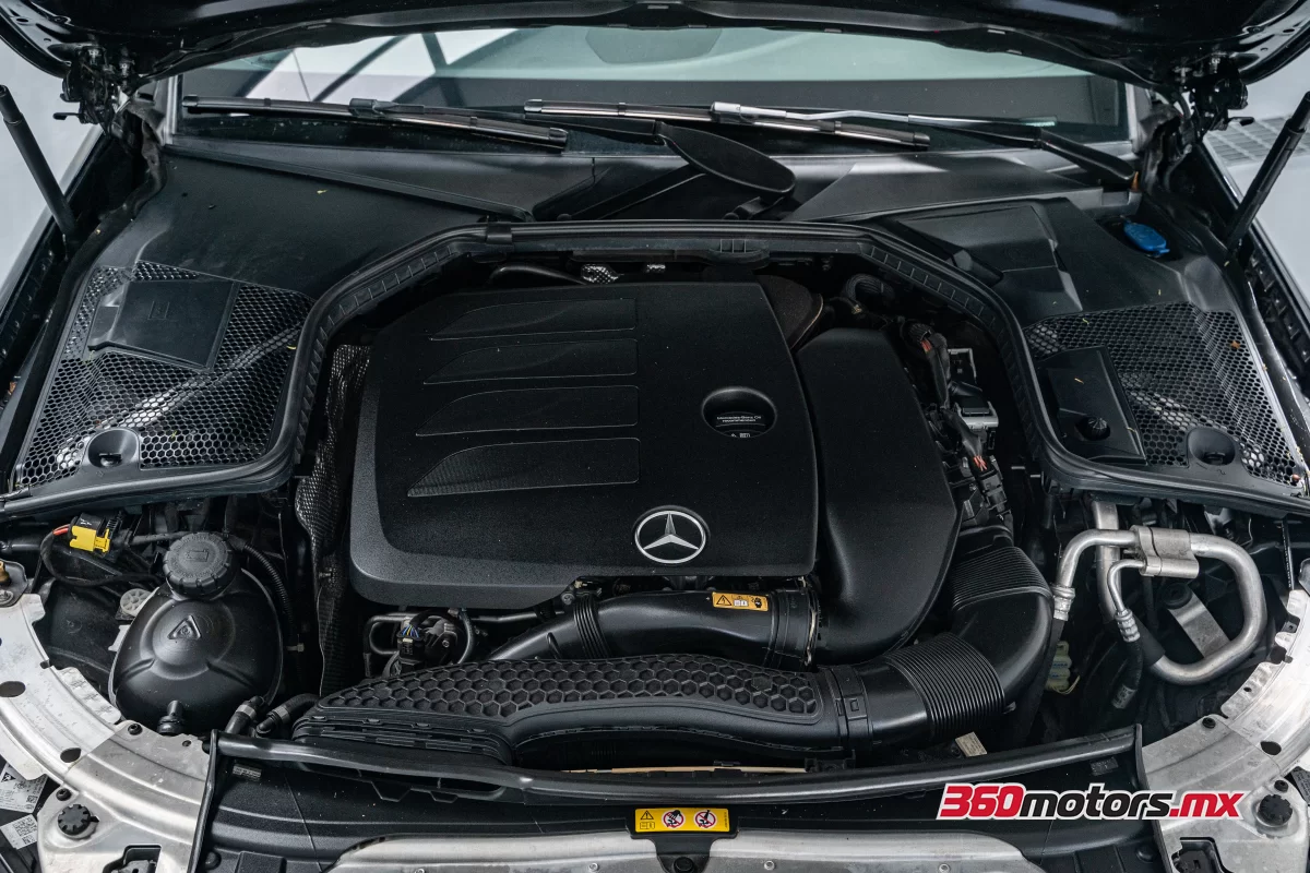 Mercedes Benz C 300 SPORT 2020