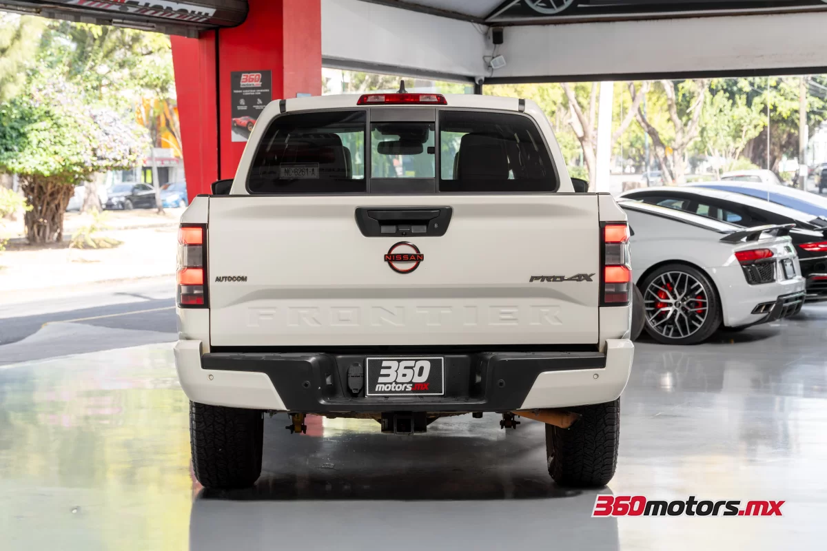 Nissan FRONTIER PRO-4X4 2022