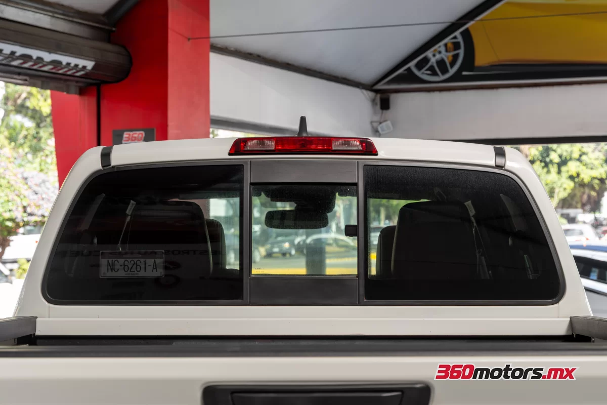 Nissan FRONTIER PRO-4X4 2022