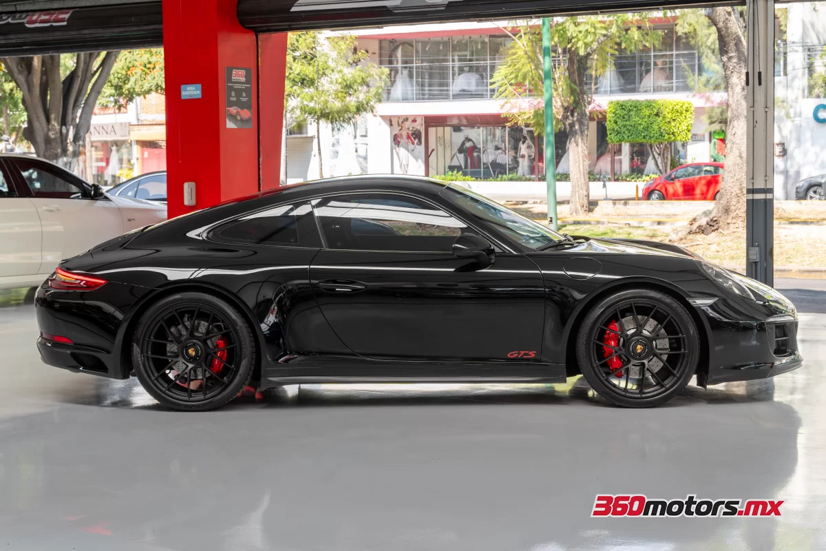 Porsche 911 CARRERA GTS 2019