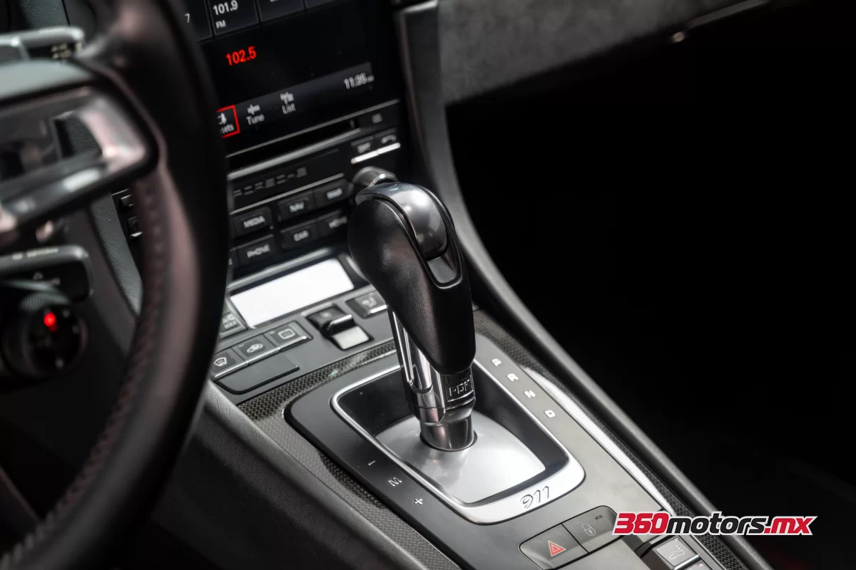 Porsche 911 CARRERA GTS 2019