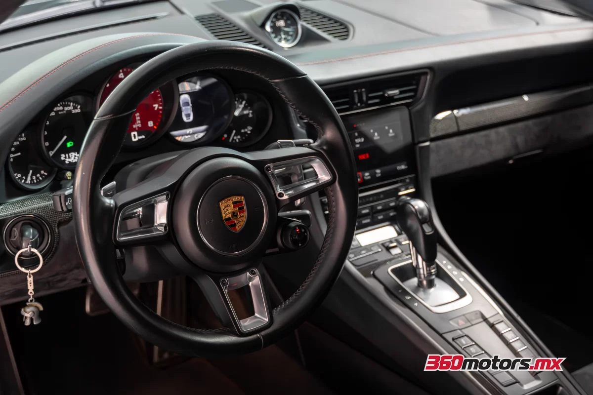 Porsche 911 CARRERA GTS 2019