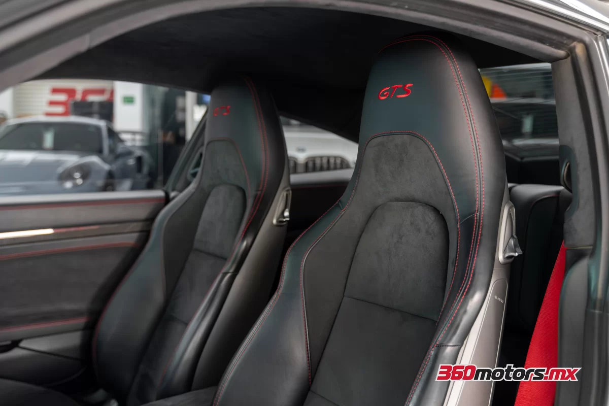 Porsche 911 CARRERA GTS 2019