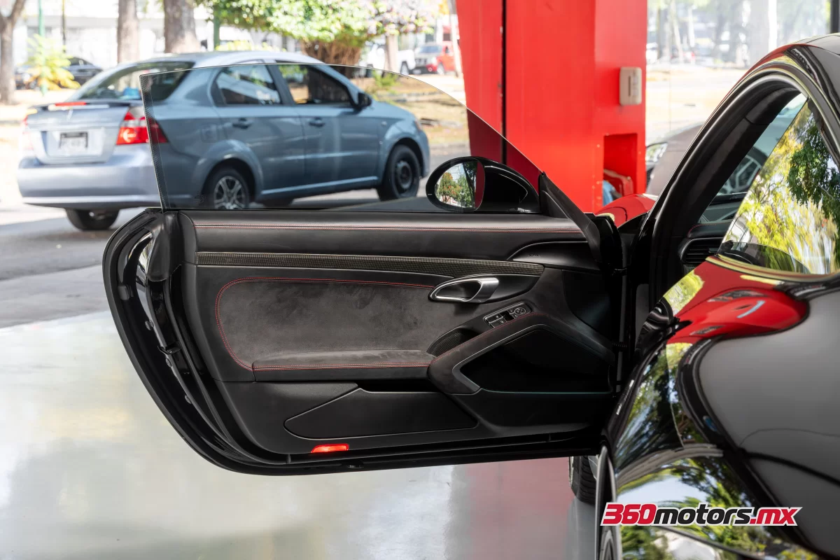 Porsche 911 CARRERA GTS 2019