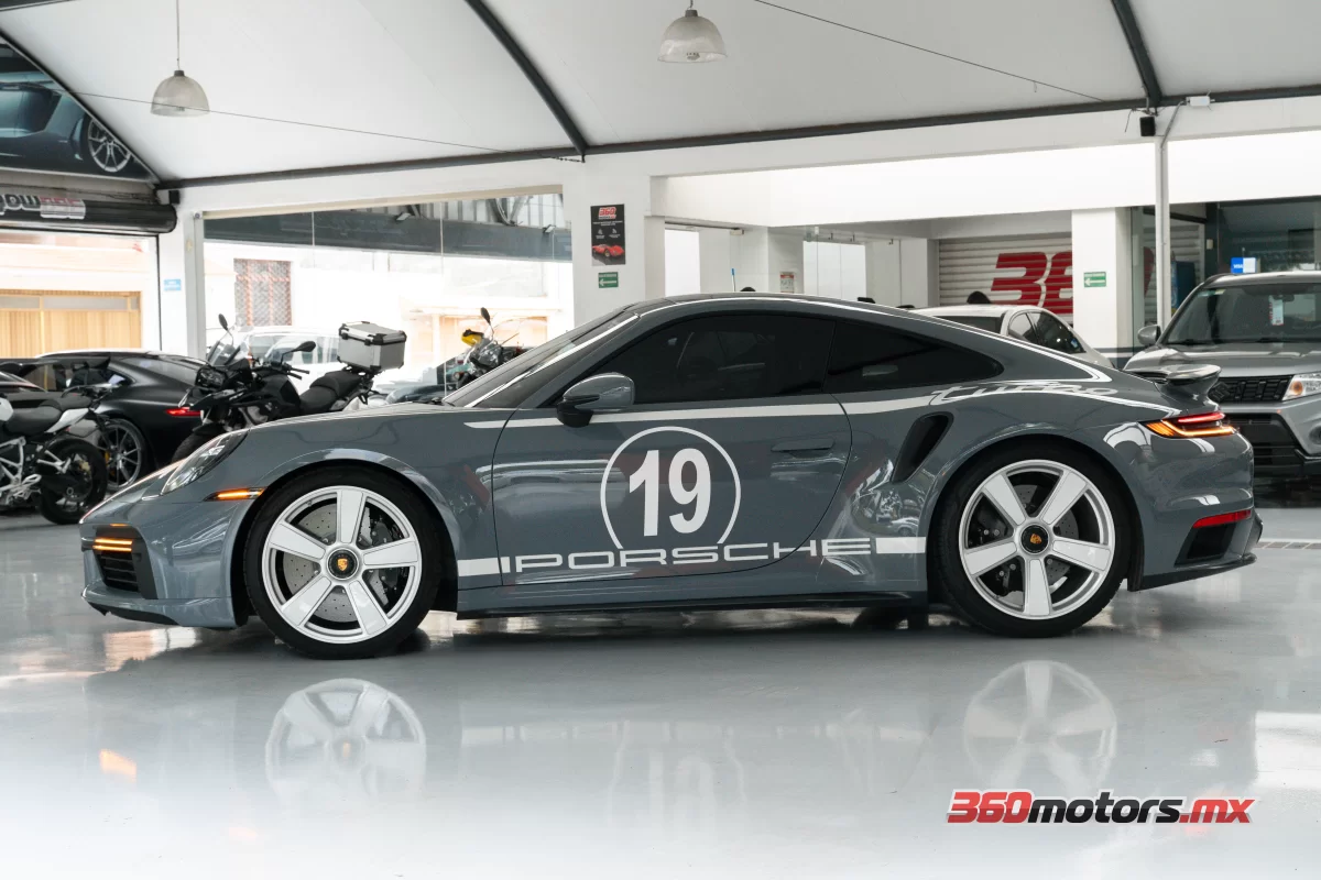 Porsche 911 50 AÑOS TURBO 2025
