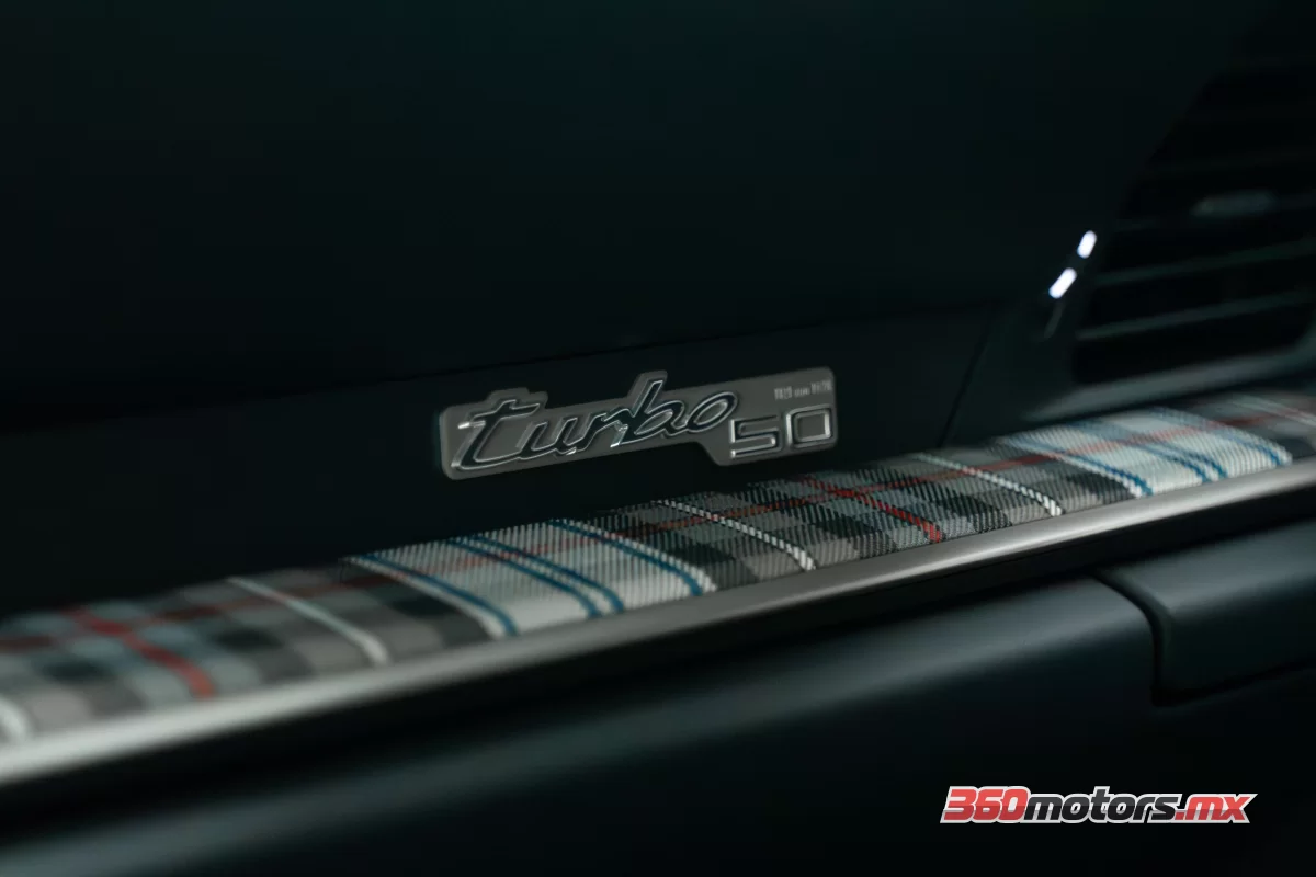 Porsche 911 50 AÑOS TURBO 2025