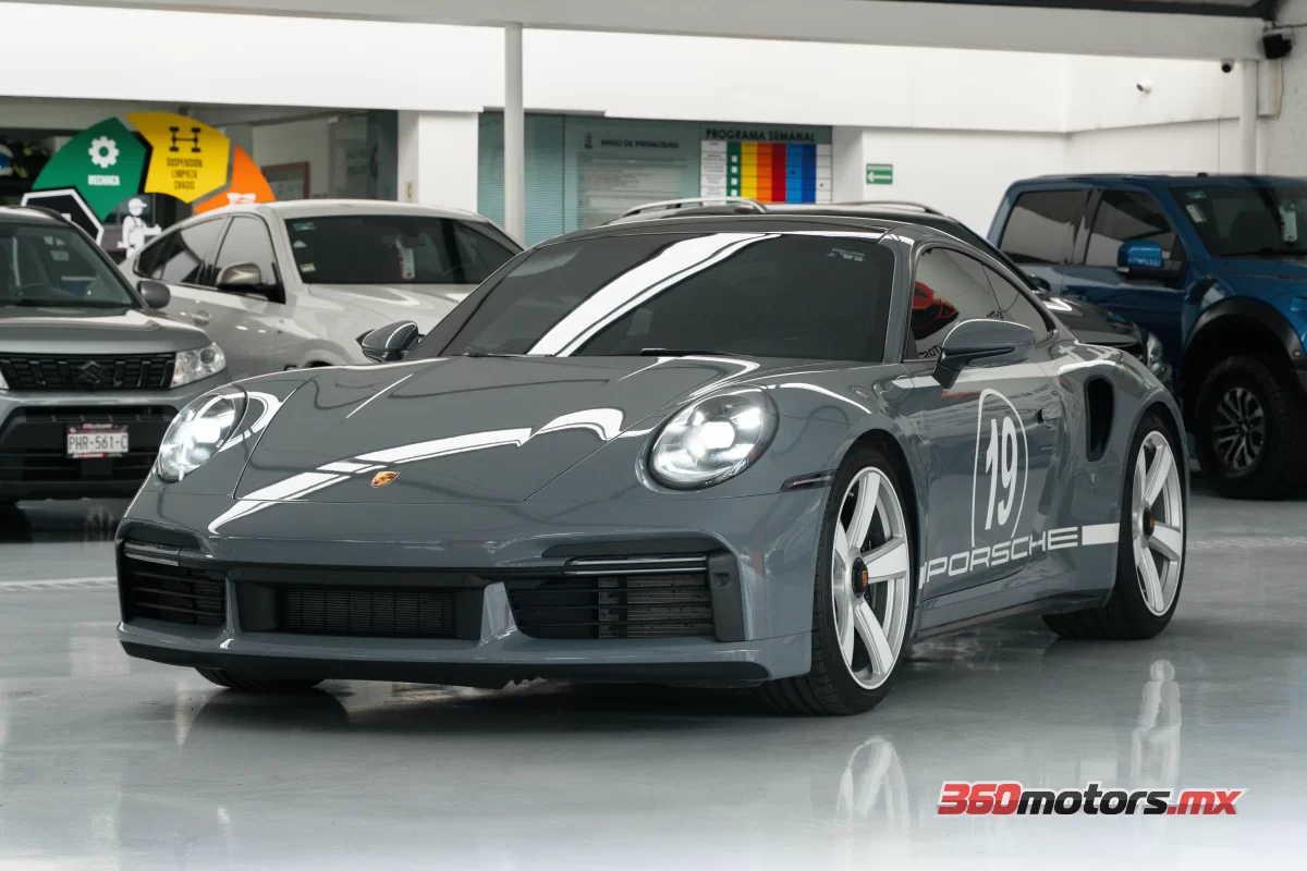 Porsche 911 50 AÑOS TURBO 2025