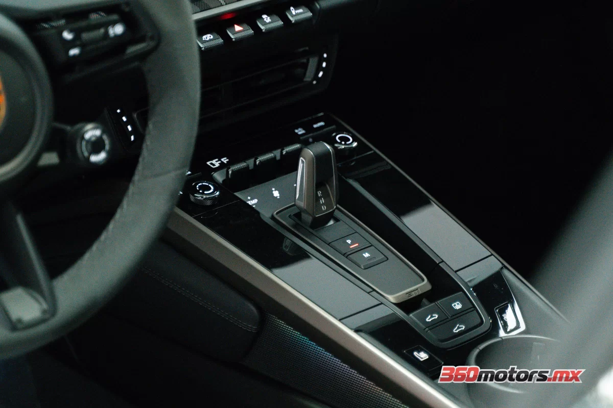 Porsche 911 50 AÑOS TURBO 2025