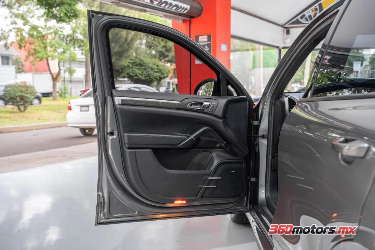 Porsche CAYENNE TURBO BLINDAJE 3 2013