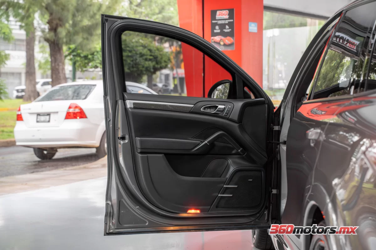 Porsche CAYENNE TURBO BLINDAJE 3 2013