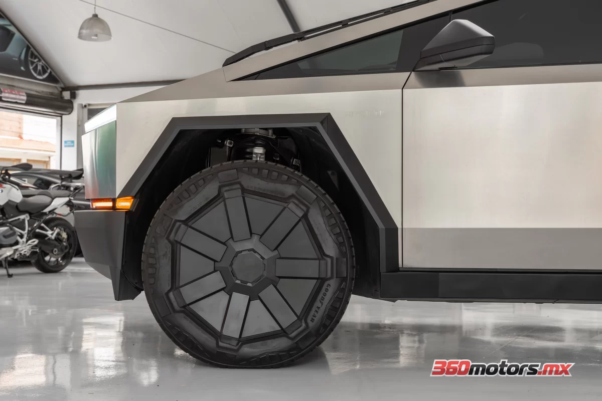 Tesla CYBERTRUCK  CYBERBEAST 2024