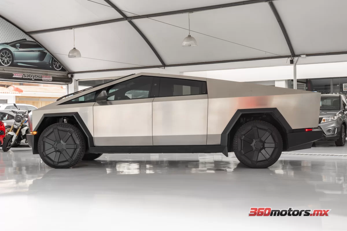 Tesla CYBERTRUCK  CYBERBEAST 2024