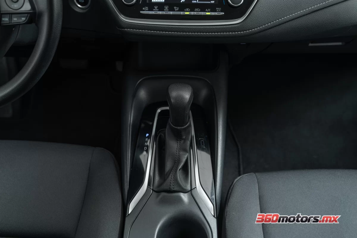 Toyota COROLLA LE 2023