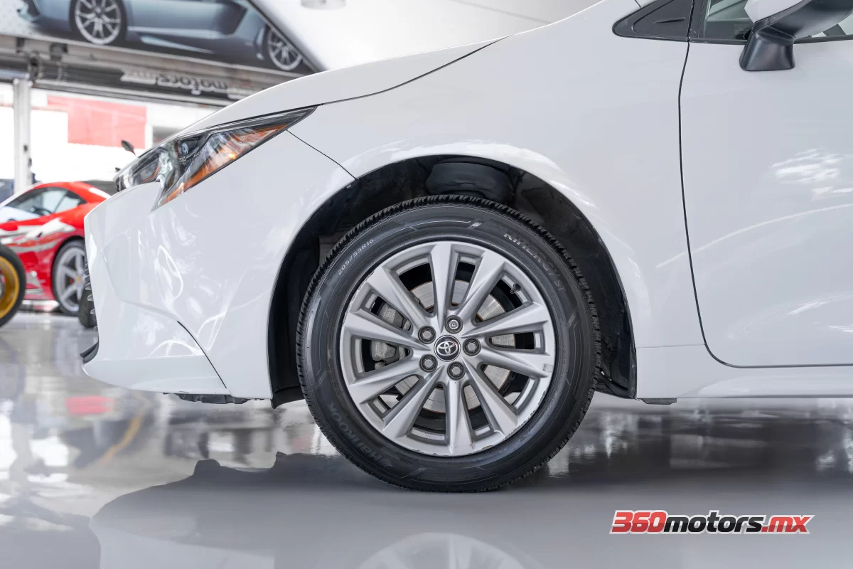 Toyota COROLLA LE 2023