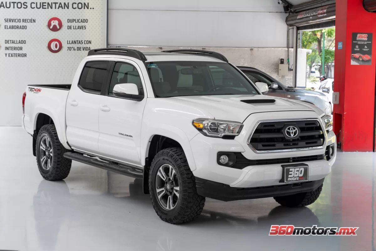 Toyota TACOMA